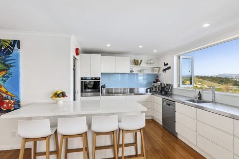Photo of property in 14 Corlett Road, Plimmerton, Porirua, 5026
