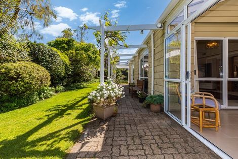 Photo of property in 12 Ngarara Road, Waikanae, 5036