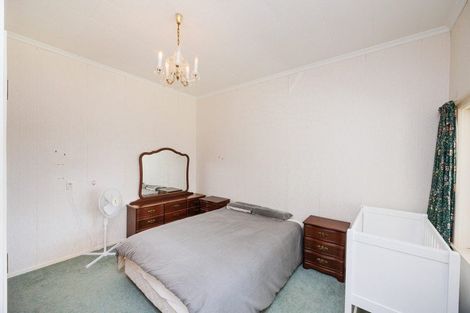 Photo of property in 30 Ngahina Street, Marton, 4710