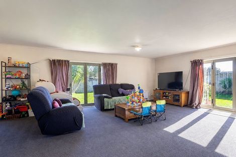Photo of property in 6 Corsair Place, Melville, Hamilton, 3206