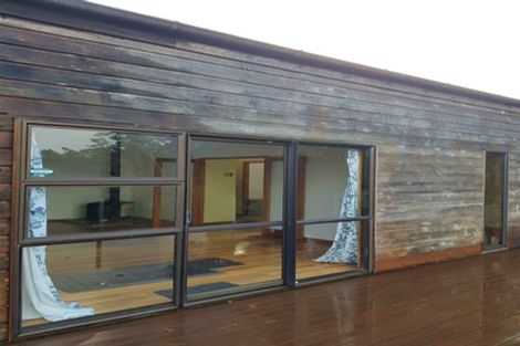 Photo of property in 58 Rosecamp Road, Beach Haven, Auckland, 0626