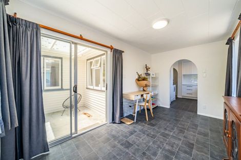 Photo of property in 43 Fleet Street, Naenae, Lower Hutt, 5011
