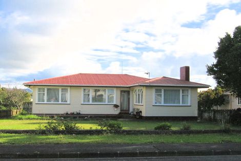 Photo of property in 1/4 Helga Crescent, Te Atatu Peninsula, Auckland, 0610
