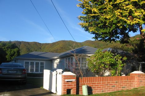 Photo of property in 10 Lockett Street, Waterloo, Lower Hutt, 5011