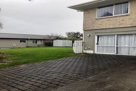 Photo of property in 35 Glenbervie Crescent, Massey, Auckland, 0614