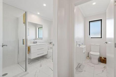 Photo of property in 14 Saint Michael Crescent, One Tree Point, 0118