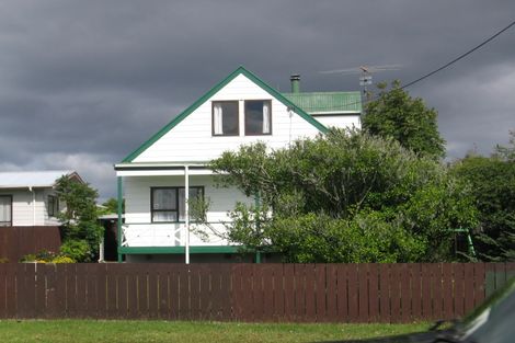 Photo of property in 56 Pomaria Road, Henderson, Auckland, 0610