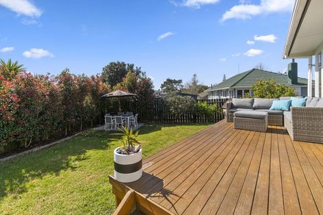 Photo of property in 4 Glenford Lane, Te Atatu Peninsula, Auckland, 0610