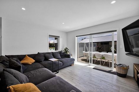 Photo of property in 2 Midsummer Avenue, Stratford, 4332