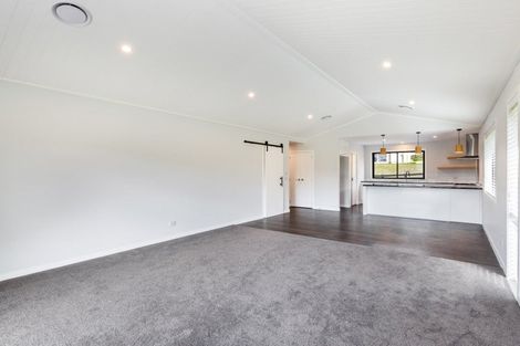 Photo of property in 11 Lochinvar Lane, Acacia Bay, Taupo, 3385