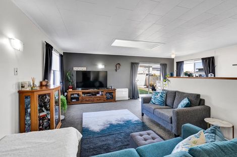 Photo of property in 23 Clifton Drive, Waitara, 4320