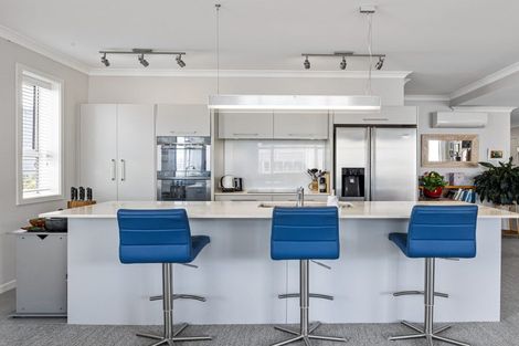 Photo of property in 30 Eaves Bush Parade, Orewa, 0931