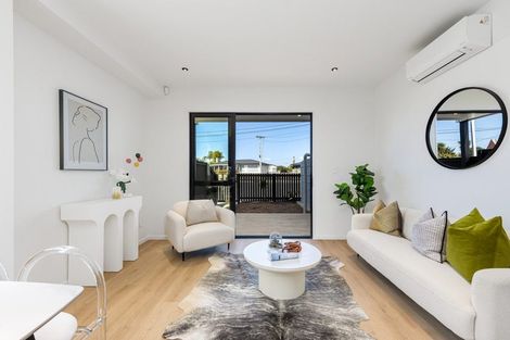 Photo of property in 13 Edgerton Road, Te Atatu Peninsula, Auckland, 0610