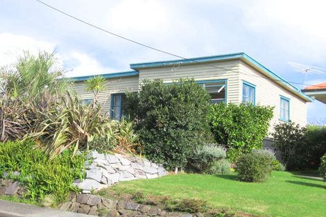 Photo of property in 15 Rushden Terrace, Red Beach, 0932