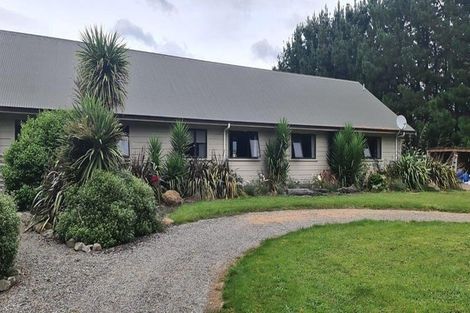 Photo of property in 131 Arapaepae Road South, Levin, 5571