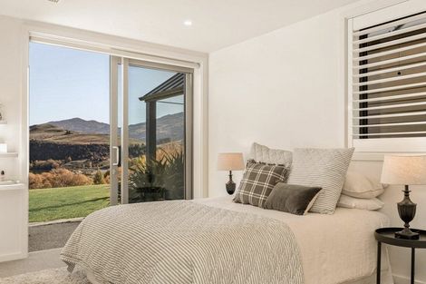 Photo of property in 10 Wilding Road, Lake Hayes, Queenstown, 9371