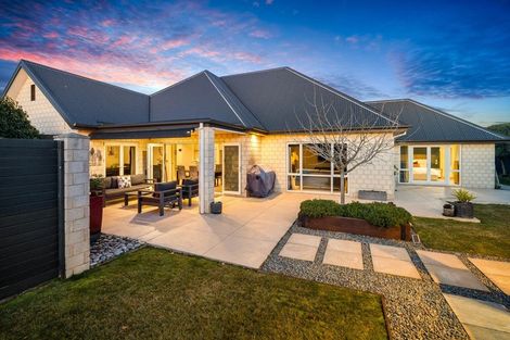 Photo of property in 33 Oak Tree Lane, Rolleston, 7614