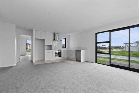 Photo of property in 2 Kimbolton Street, Rototuna North, Hamilton, 3210