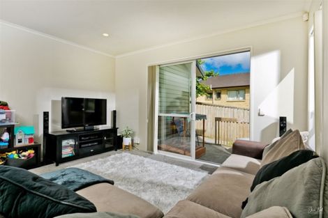 Photo of property in 27a Sapperton Drive, Henderson, Auckland, 0612