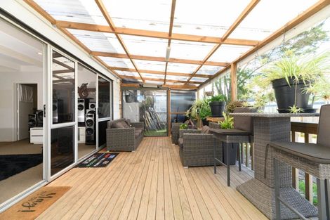 Photo of property in 2/24 Newington Road, Henderson, Auckland, 0612