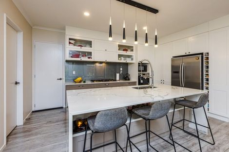 Photo of property in 32 Carrickdawson Drive, Flat Bush, Auckland, 2019