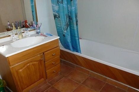 Photo of property in 14 Shackle Lane, Whitby, Porirua, 5024