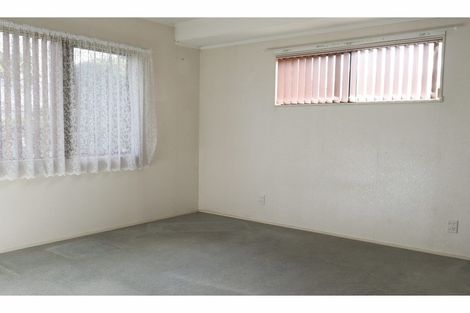 Photo of property in 2/56 Larnoch Road, Henderson, Auckland, 0610