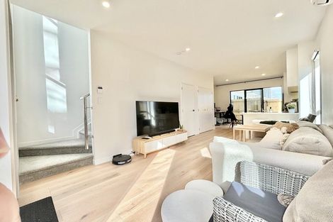 Photo of property in 3/28 Smythe Road, Henderson, Auckland, 0612