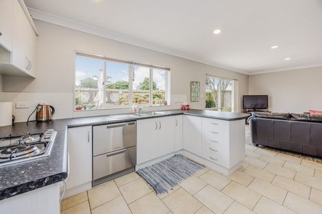 Photo of property in 28 Moss Crescent, Takanini, 2112