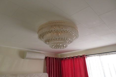 Photo of property in 4 Carbery Place, Manurewa, Auckland, 2102