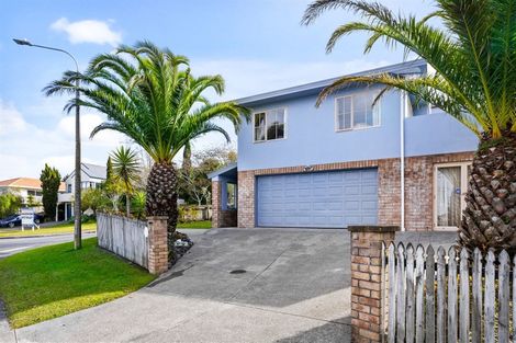 Photo of property in 58 Garton Drive, Massey, Auckland, 0614