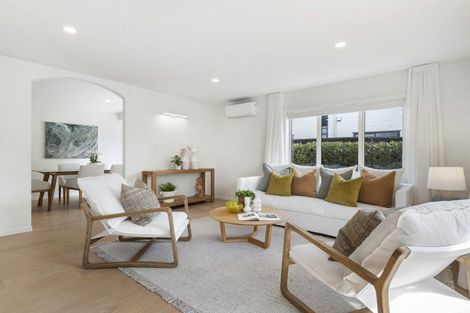 Photo of property in 1 William Bond Street, Stanley Point, Auckland, 0624