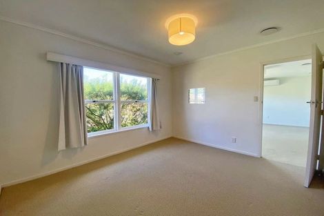 Photo of property in 2/24 Inverness Road, Browns Bay, Auckland, 0630