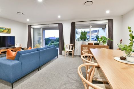 Photo of property in 3b Melia Place, Stanmore Bay, Whangaparaoa, 0932