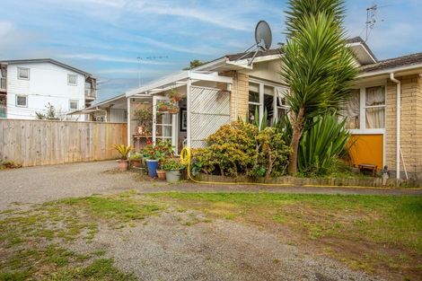 Photo of property in 2/38 Kapiti Road, Paraparaumu, 5032