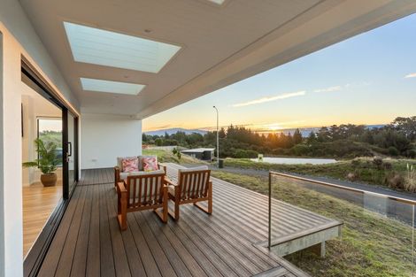 Photo of property in 1 Stetson Rise, Waikanae, 5391
