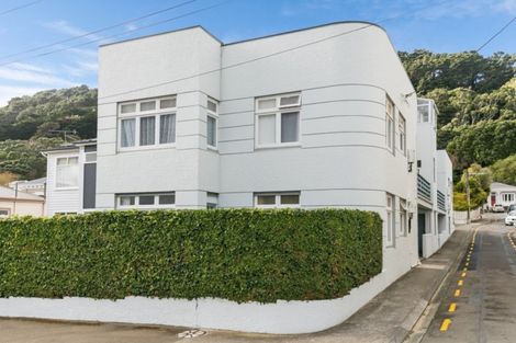 Photo of property in 1u5 Rixon Grove, Mount Victoria, Wellington, 6011
