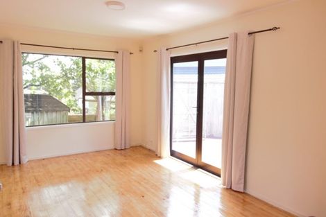 Photo of property in 1/19 Tree View Avenue, Glenfield, Auckland, 0629