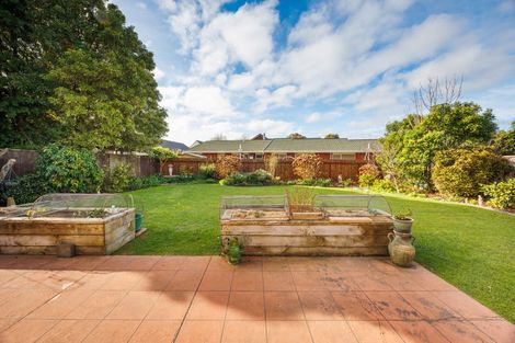 Photo of property in 127 Amberley Avenue, Highbury, Palmerston North, 4412