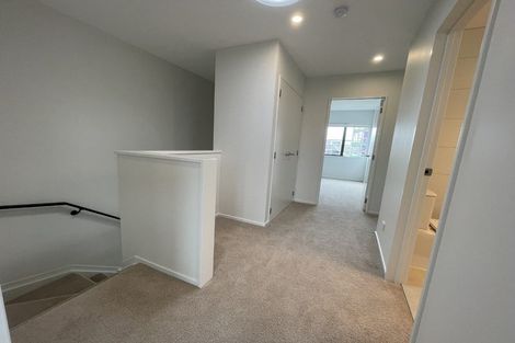 Photo of property in 6 Viridian Avenue, Rosehill, 2113