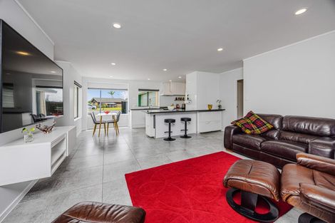 Photo of property in 47 Davington Way, Burswood, Auckland, 2013