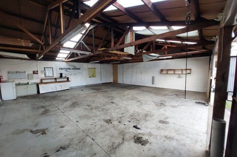 Photo of property in 37 Shaw Road, Oratia, Auckland, 0604