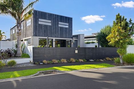 Photo of property in 572 Grenada Street, Papamoa Beach, Papamoa, 3118