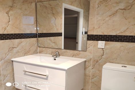 Photo of property in 73 Kervil Avenue, Te Atatu Peninsula, Auckland, 0610