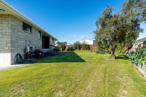 Photo of property in 76 Highbury Drive, Levin, 5510