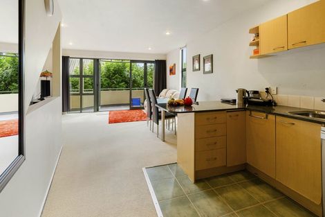 Photo of property in 14/19 Ocean View Road, Hillcrest, Auckland, 0627