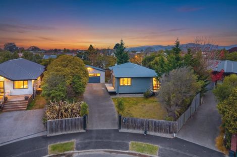 Photo of property in 12 Binstead Place, Avondale, Christchurch, 8061
