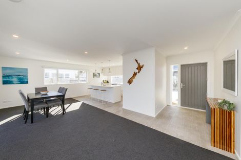 Photo of property in 34 Shamrock Street, Takaro, Palmerston North, 4412