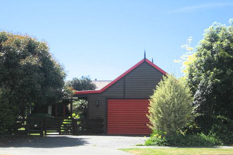 Photo of property in 8 Seneca Place, Burwood, Christchurch, 8083