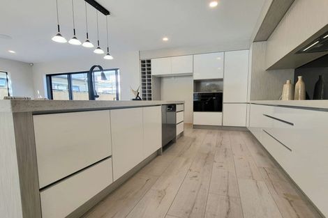 Photo of property in 62 Drumbuoy Drive, Flat Bush, Auckland, 2019
